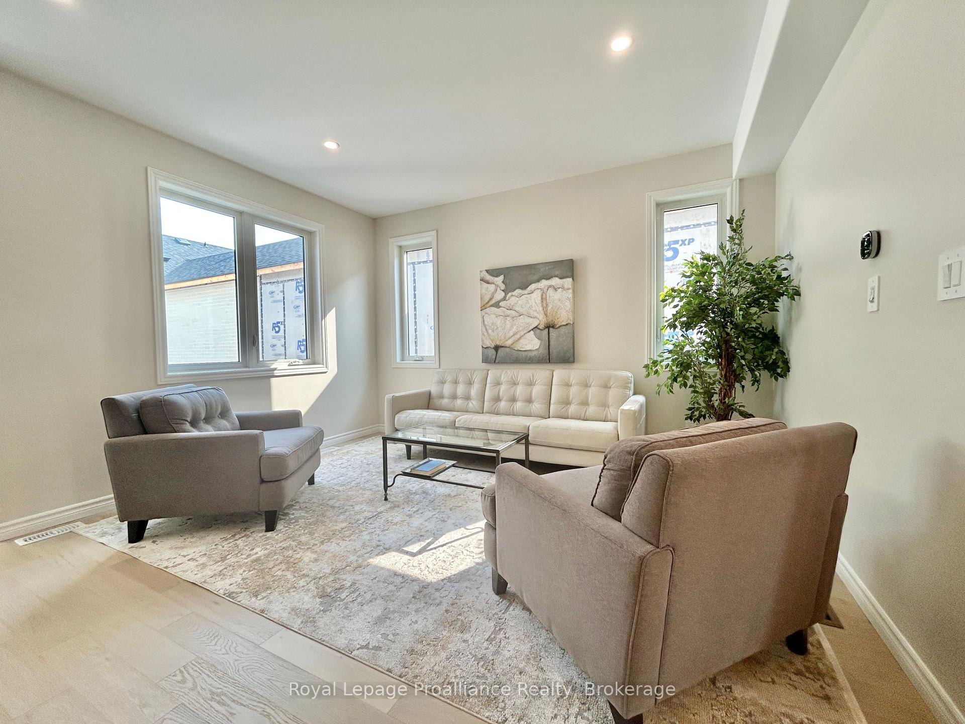 Photo 6 of 93 Athabaska Drive, Belleville, Thurlow Ward — HOMEH