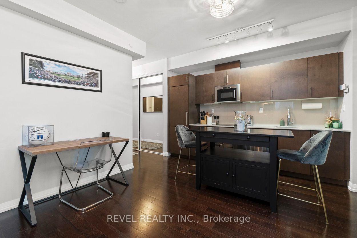 Photo 9 of Unit 726, 460 Adelaide Street E, Toronto, Moss Park — HOMEH