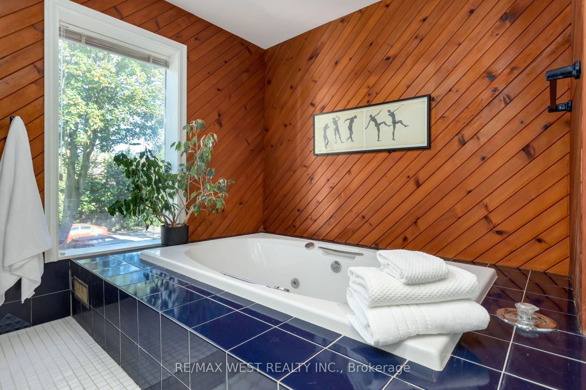 Photo 25 of 195 Dunn Avenue, Toronto, South Parkdale — HOMEH