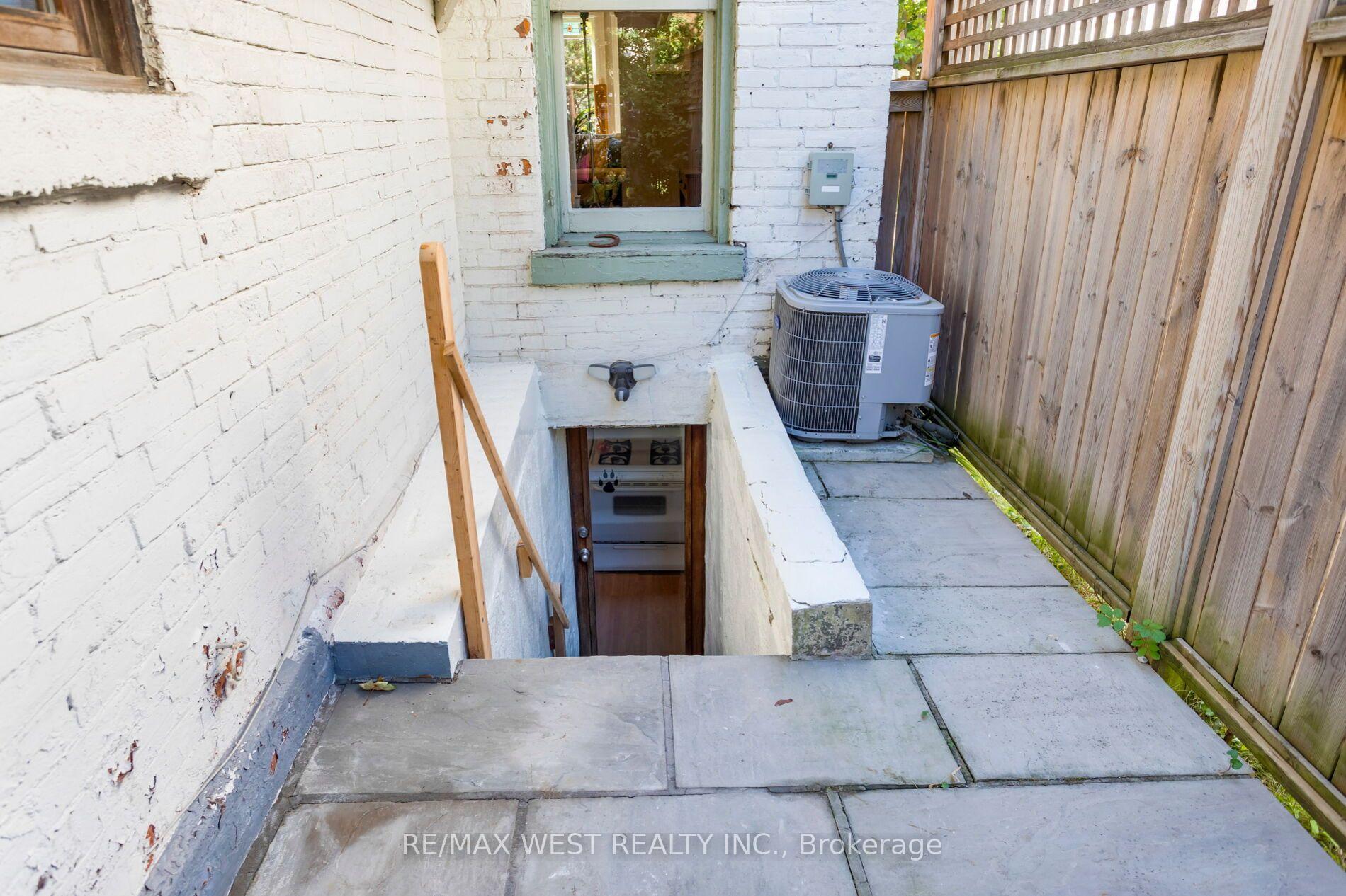 Photo 40 of 195 Dunn Avenue, Toronto, South Parkdale — HOMEH