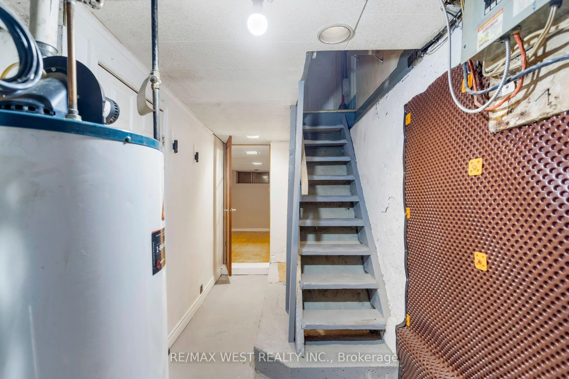 Photo 32 of 195 Dunn Avenue, Toronto, South Parkdale — HOMEH