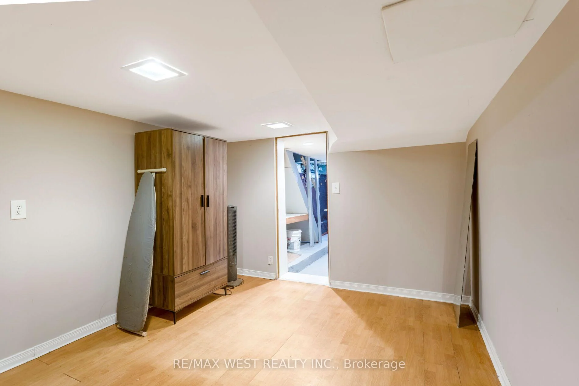 Photo 38 of 195 Dunn Avenue, Toronto, South Parkdale — HOMEH