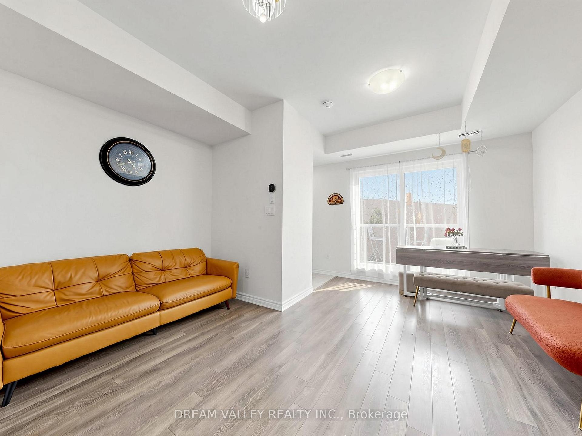 Photo 2 of Unit 322, 2787 Eglinton Avenue E, Scarborough, Eglinton East — HOMEH