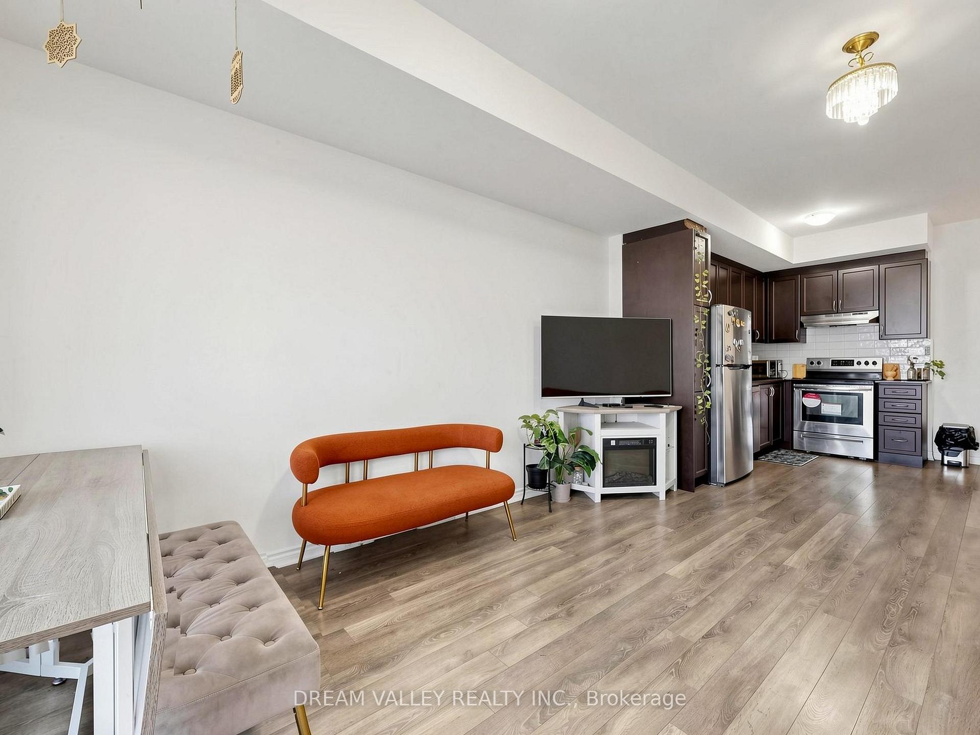 Photo 6 of Unit 322, 2787 Eglinton Avenue E, Scarborough, Eglinton East — HOMEH