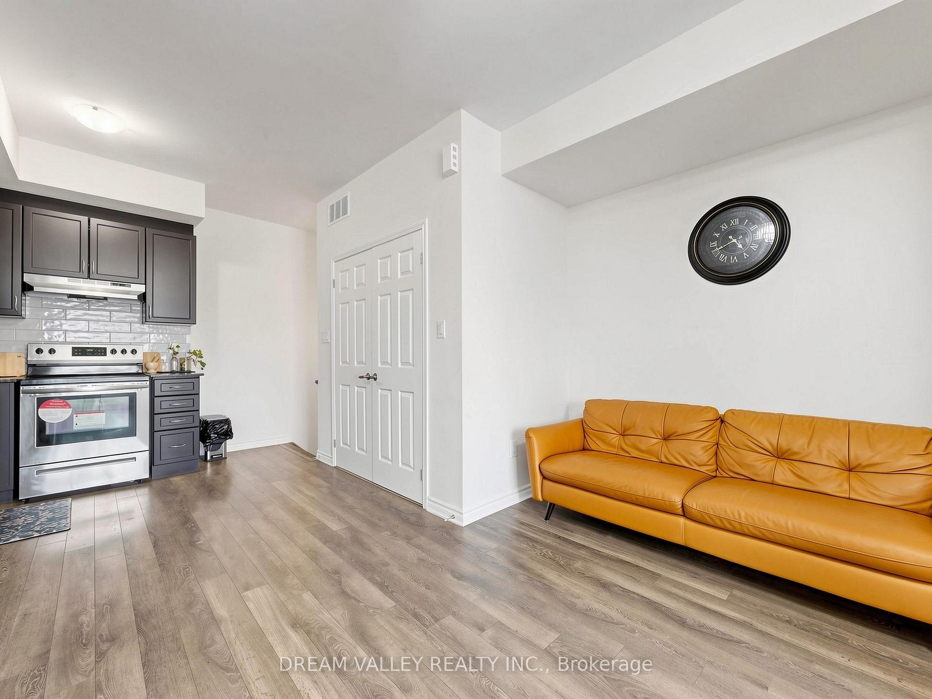 Photo 7 of Unit 322, 2787 Eglinton Avenue E, Scarborough, Eglinton East — HOMEH
