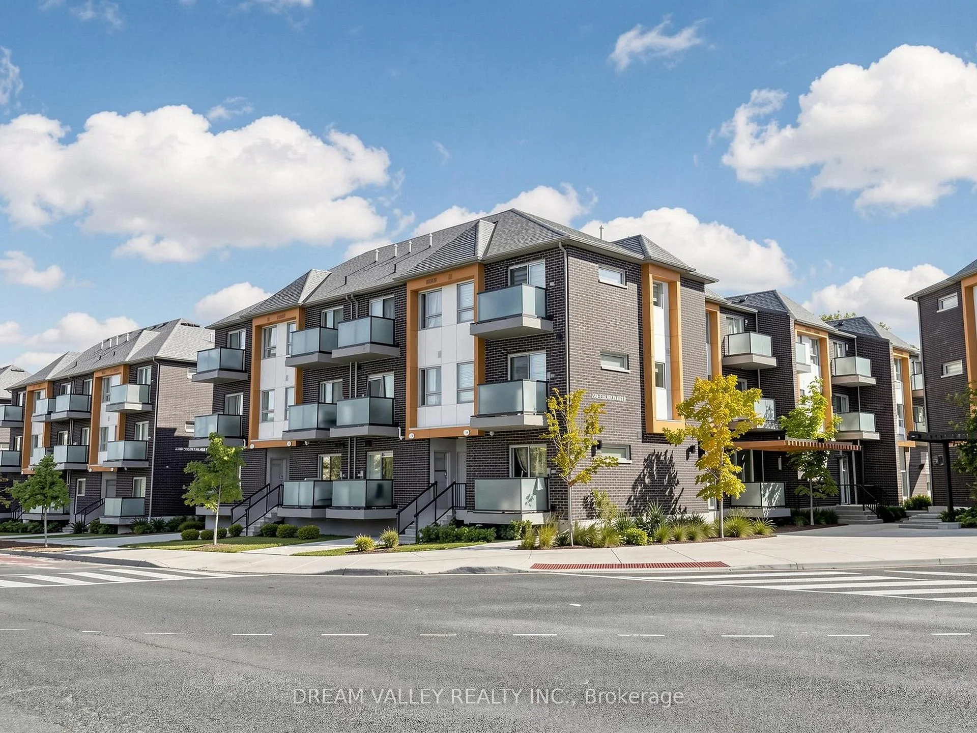 Photo 5 of Unit 322, 2787 Eglinton Avenue E, Scarborough, Eglinton East — HOMEH