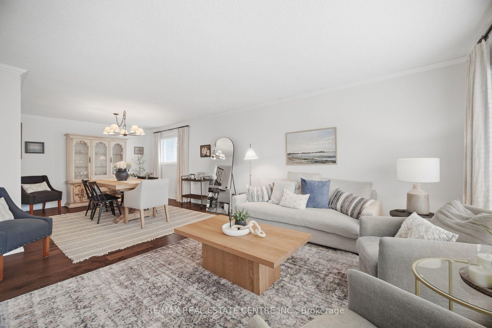 Photo 9 of 1876 Bough Beeches Boulevard, Mississauga, Rathwood — HOMEH
