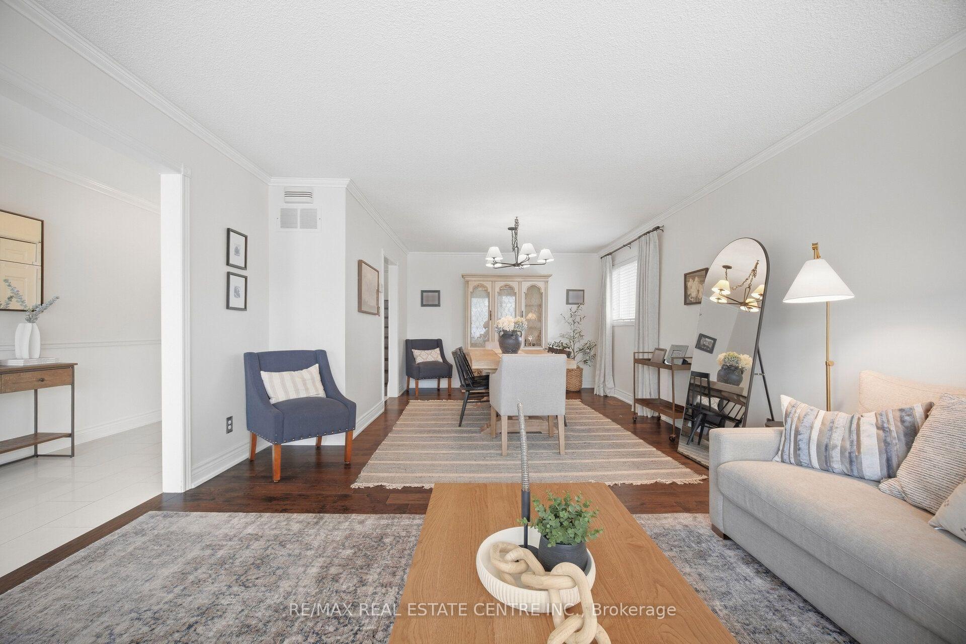 Photo 10 of 1876 Bough Beeches Boulevard, Mississauga, Rathwood — HOMEH