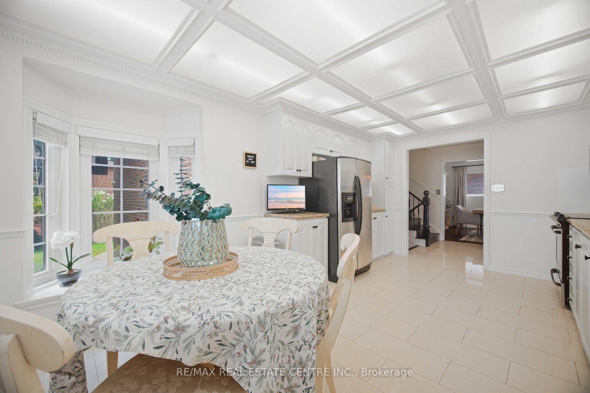 Photo 17 of 1876 Bough Beeches Boulevard, Mississauga, Rathwood — HOMEH