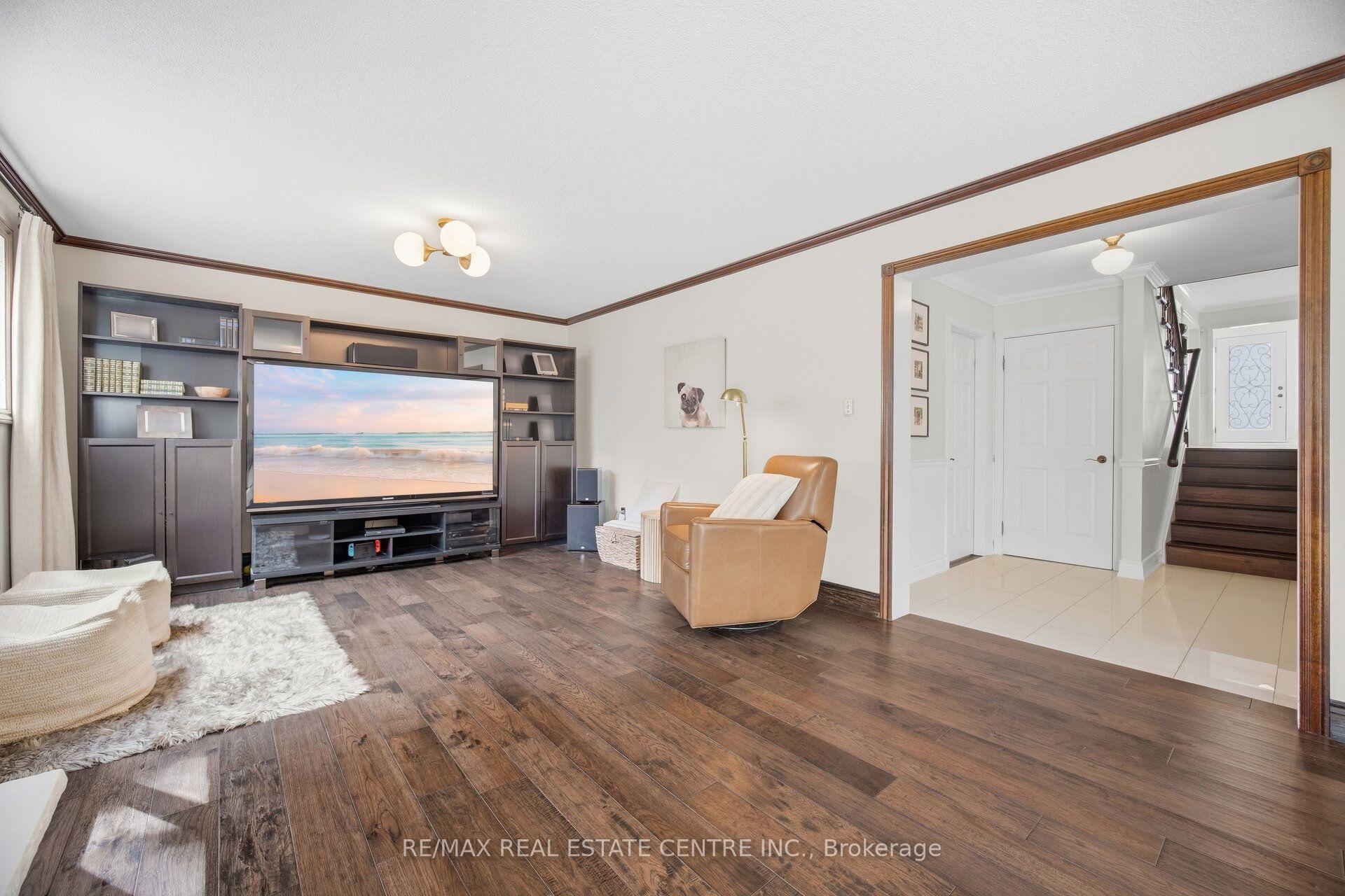 Photo 28 of 1876 Bough Beeches Boulevard, Mississauga, Rathwood — HOMEH