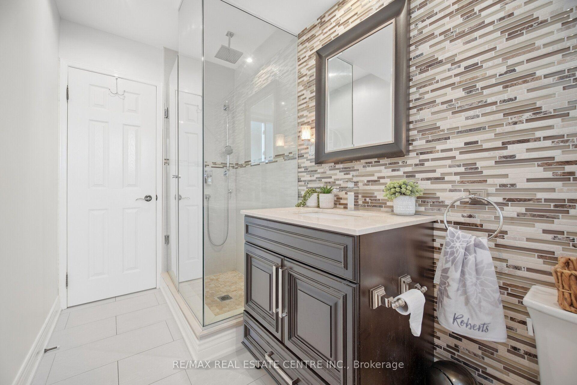 Photo 31 of 1876 Bough Beeches Boulevard, Mississauga, Rathwood — HOMEH