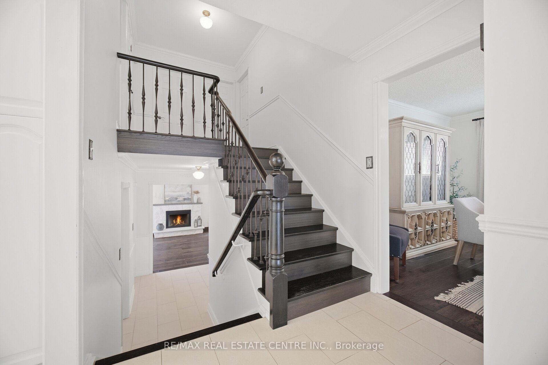 Photo 32 of 1876 Bough Beeches Boulevard, Mississauga, Rathwood — HOMEH