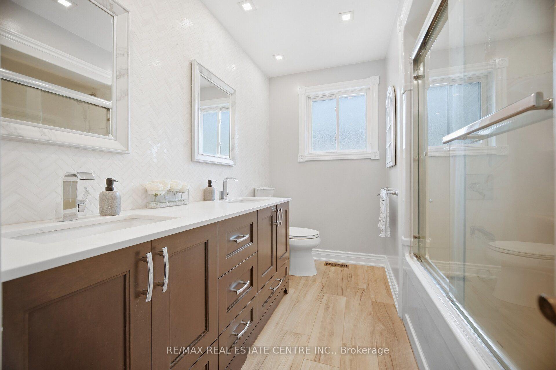 Photo 34 of 1876 Bough Beeches Boulevard, Mississauga, Rathwood — HOMEH