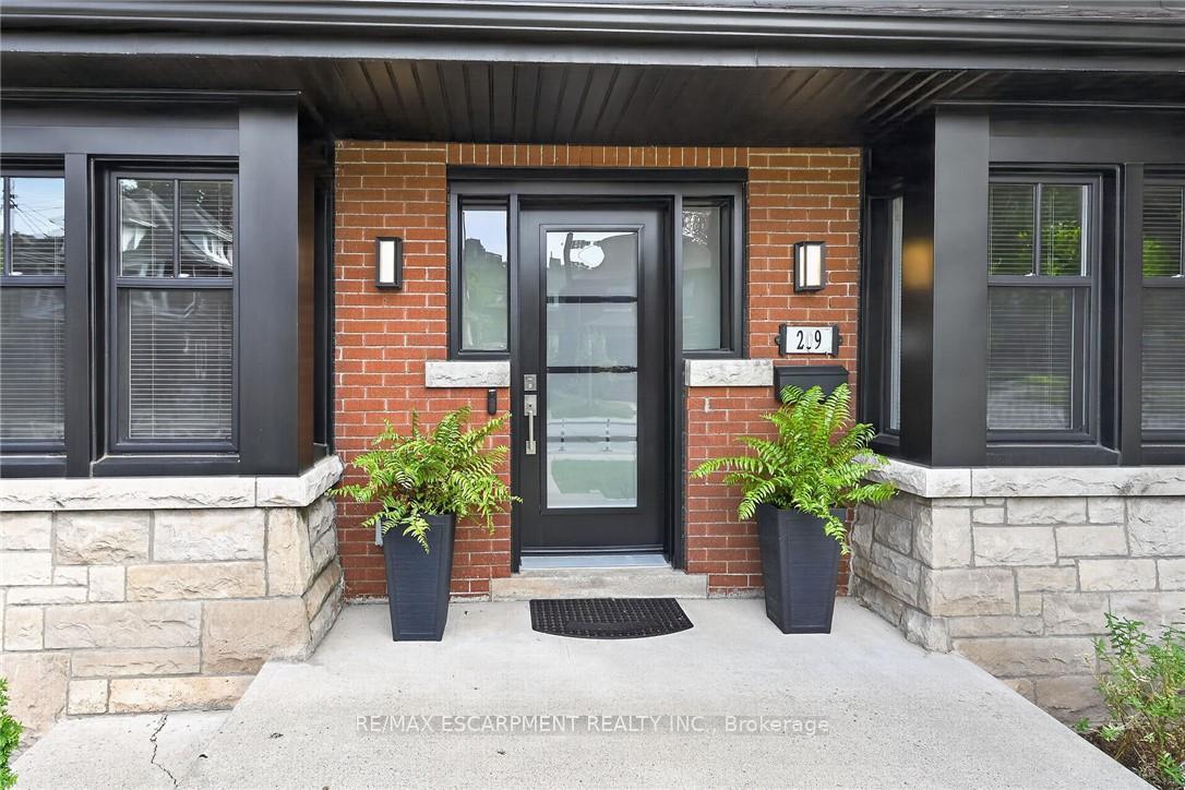 Photo 3 of 209 Delaware Avenue, Hamilton, St. Clair — HOMEH