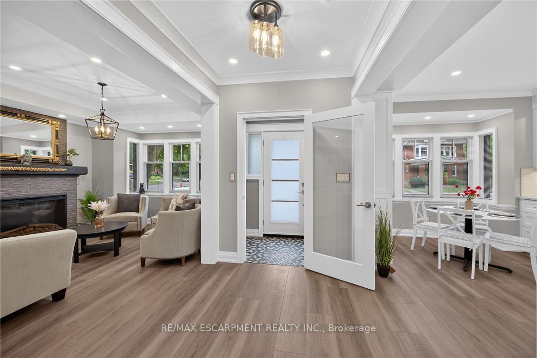 Photo 4 of 209 Delaware Avenue, Hamilton, St. Clair — HOMEH