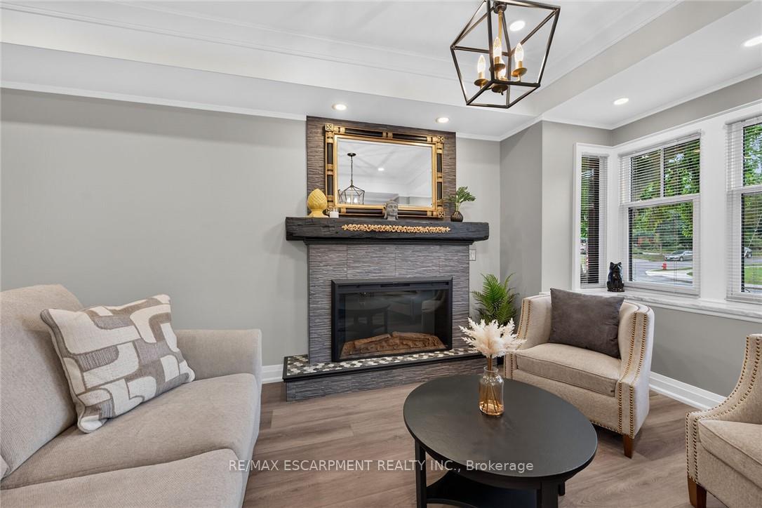 Photo 5 of 209 Delaware Avenue, Hamilton, St. Clair — HOMEH