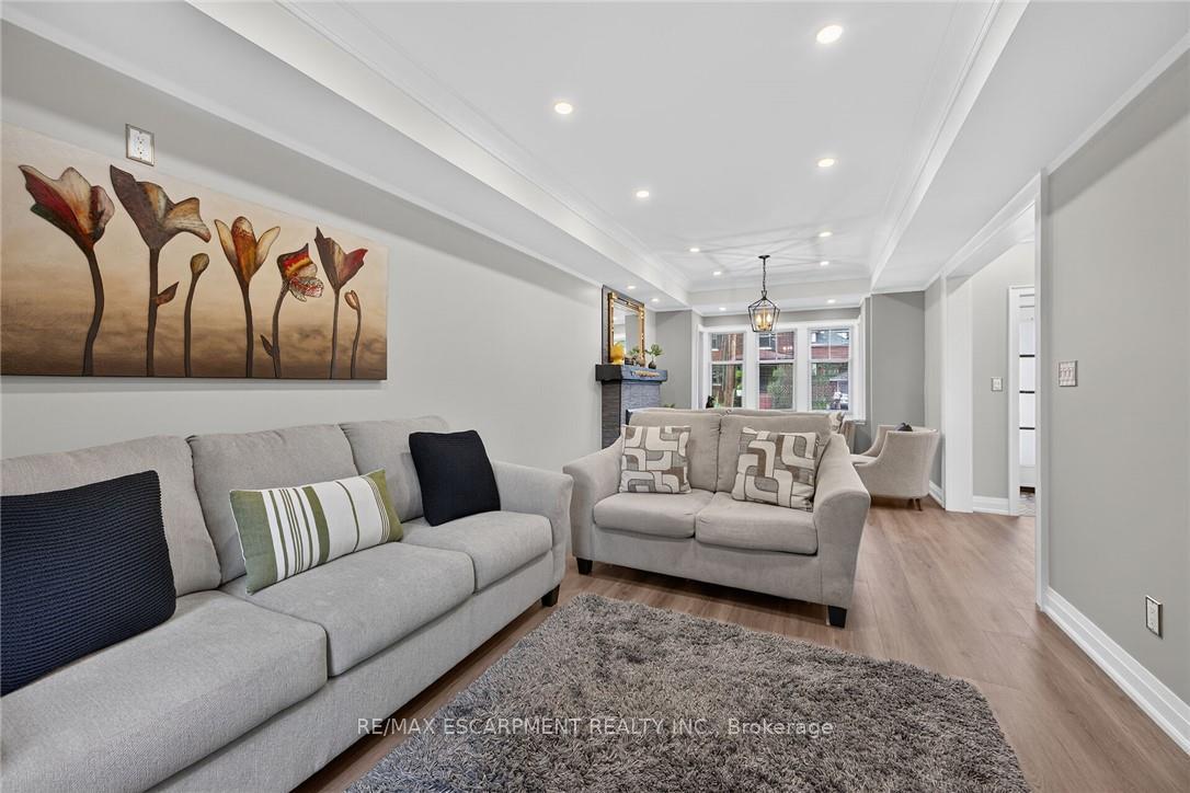 Photo 7 of 209 Delaware Avenue, Hamilton, St. Clair — HOMEH