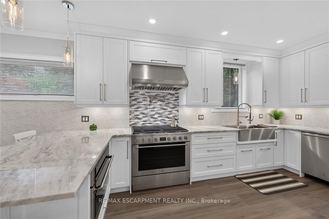 Photo 12 of 209 Delaware Avenue, Hamilton, St. Clair — HOMEH