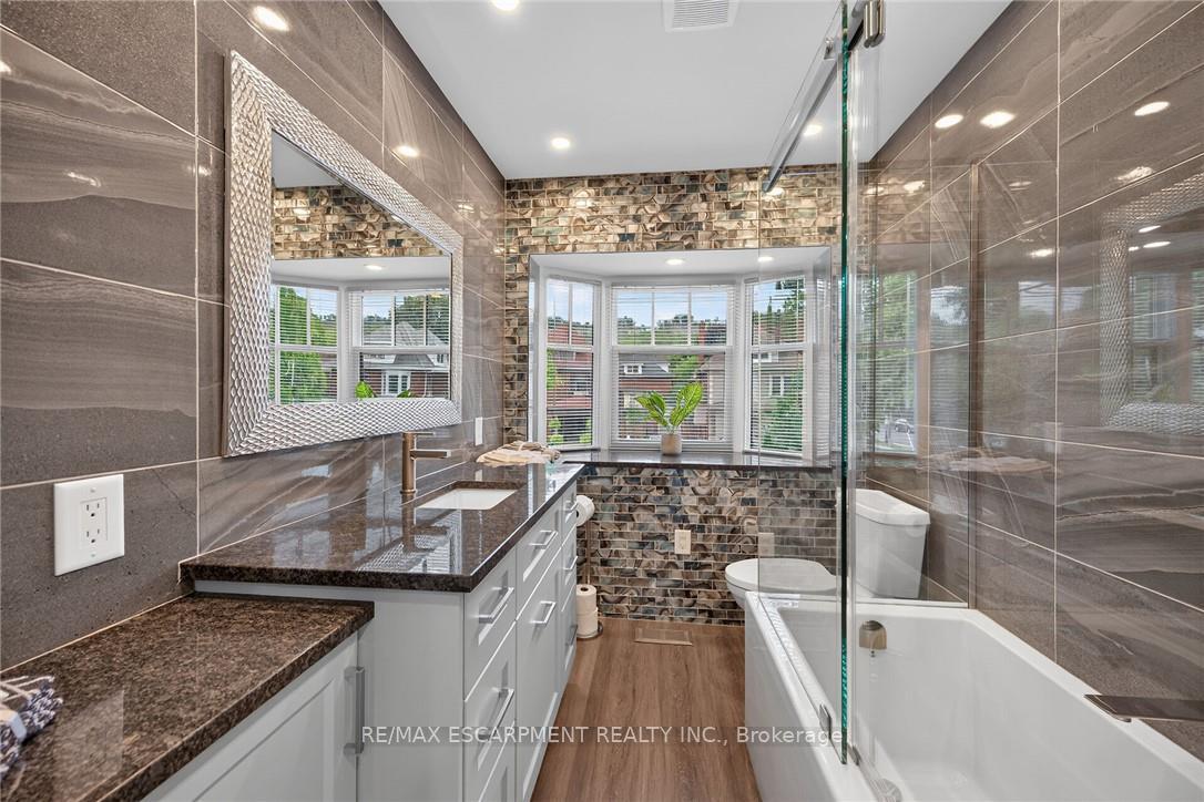 Photo 23 of 209 Delaware Avenue, Hamilton, St. Clair — HOMEH