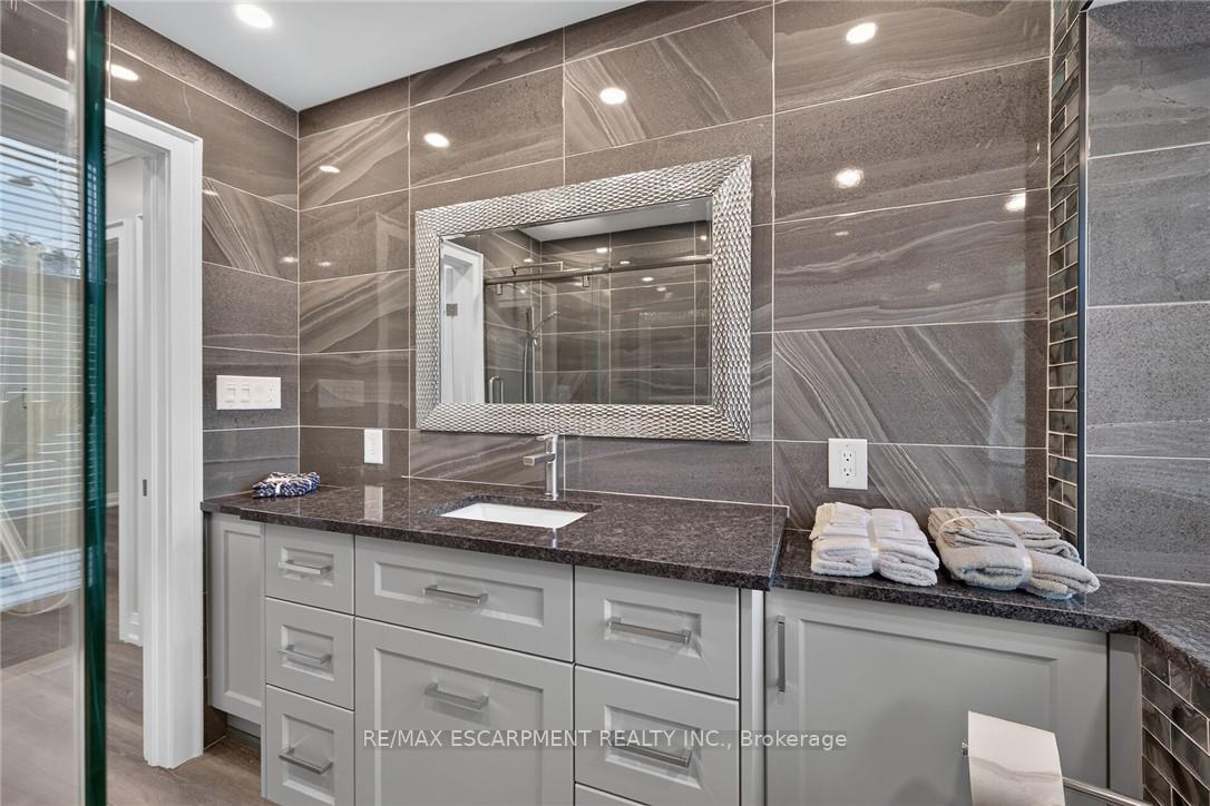 Photo 24 of 209 Delaware Avenue, Hamilton, St. Clair — HOMEH
