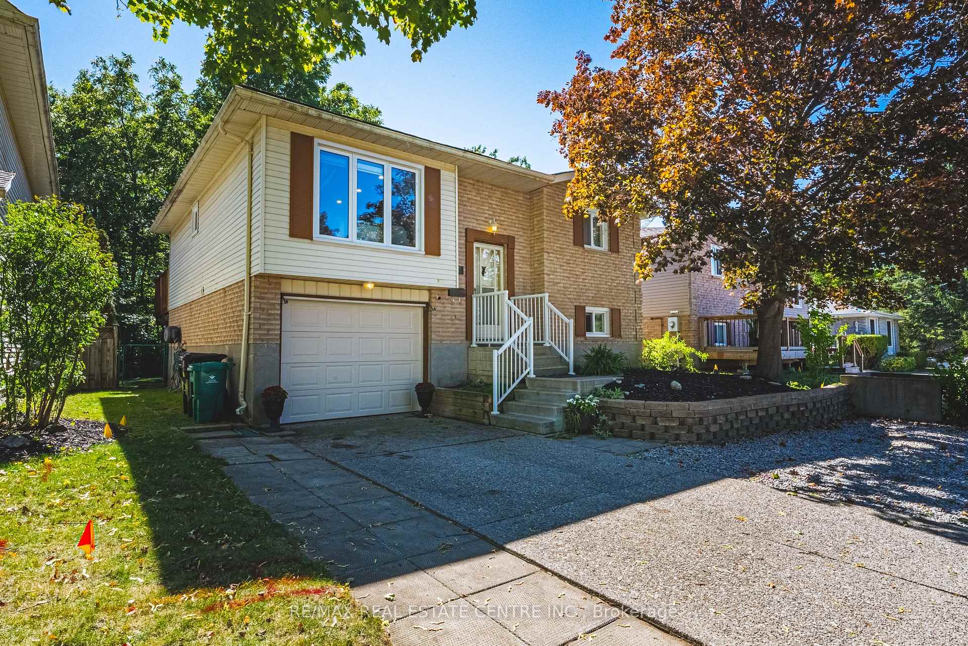 Photo of 414 Woods Lane