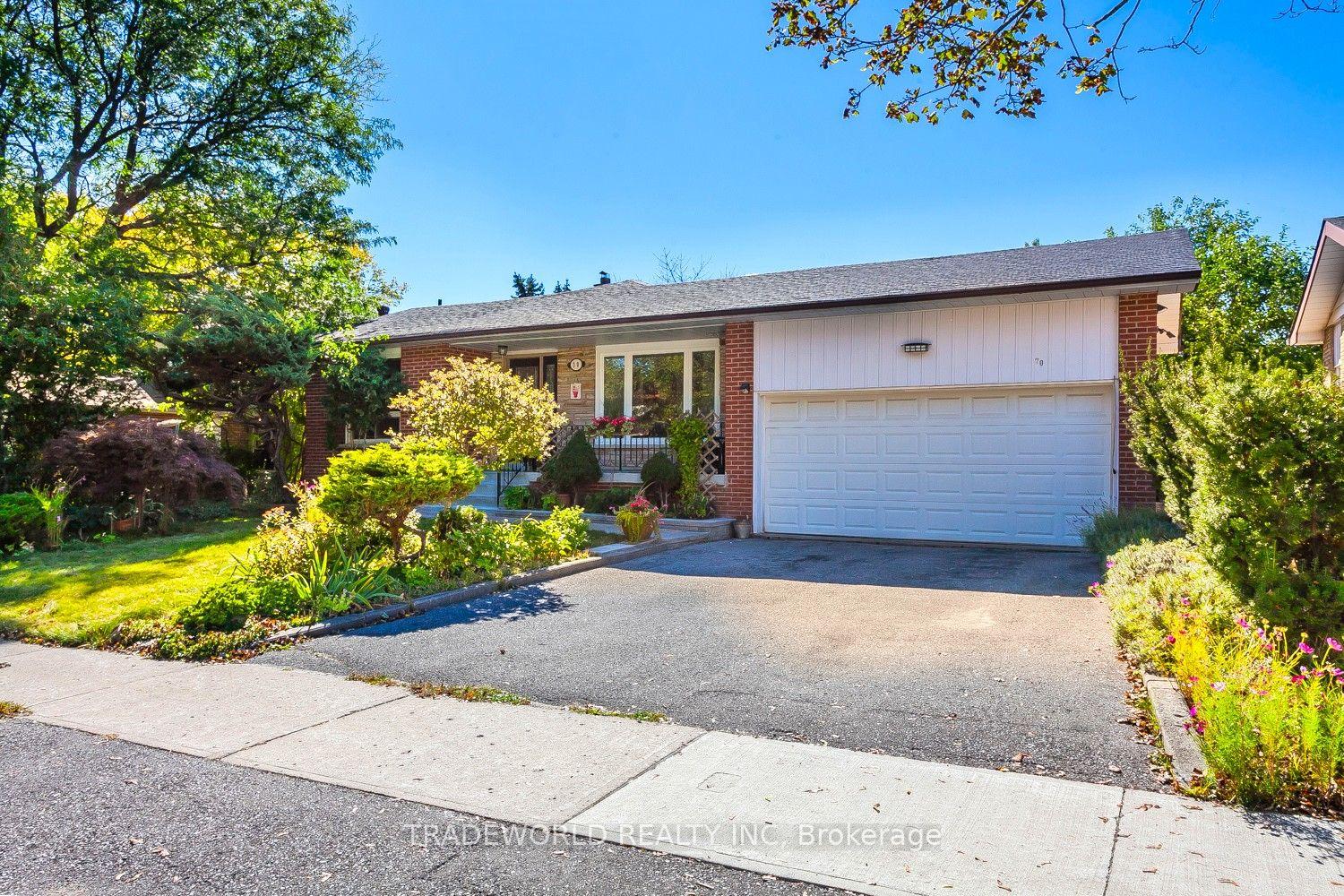 Photo 2 of 70 Fulbert Crescent, Scarborough, Agincourt South-Malvern West — HOMEH