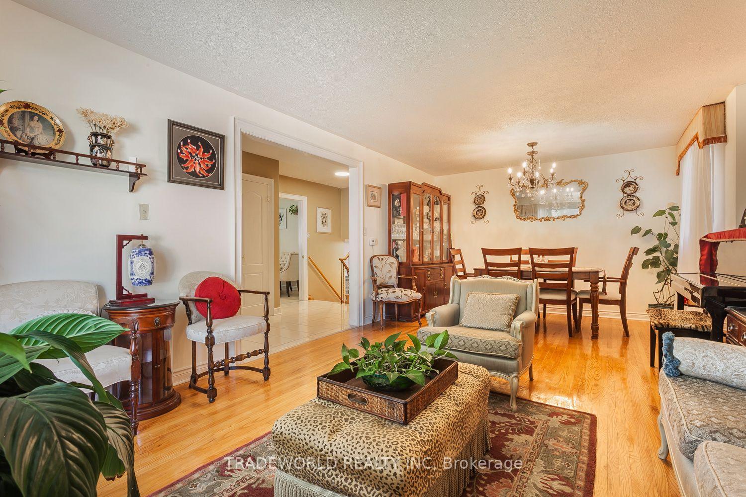 Photo 6 of 70 Fulbert Crescent, Scarborough, Agincourt South-Malvern West — HOMEH