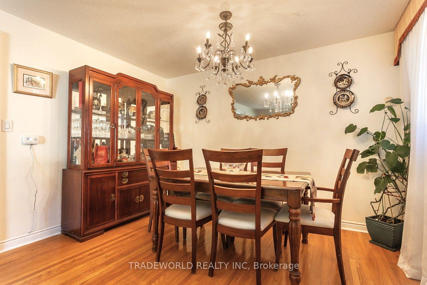 Photo 8 of 70 Fulbert Crescent, Scarborough, Agincourt South-Malvern West — HOMEH