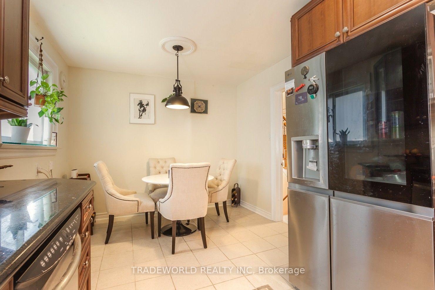 Photo 11 of 70 Fulbert Crescent, Scarborough, Agincourt South-Malvern West — HOMEH