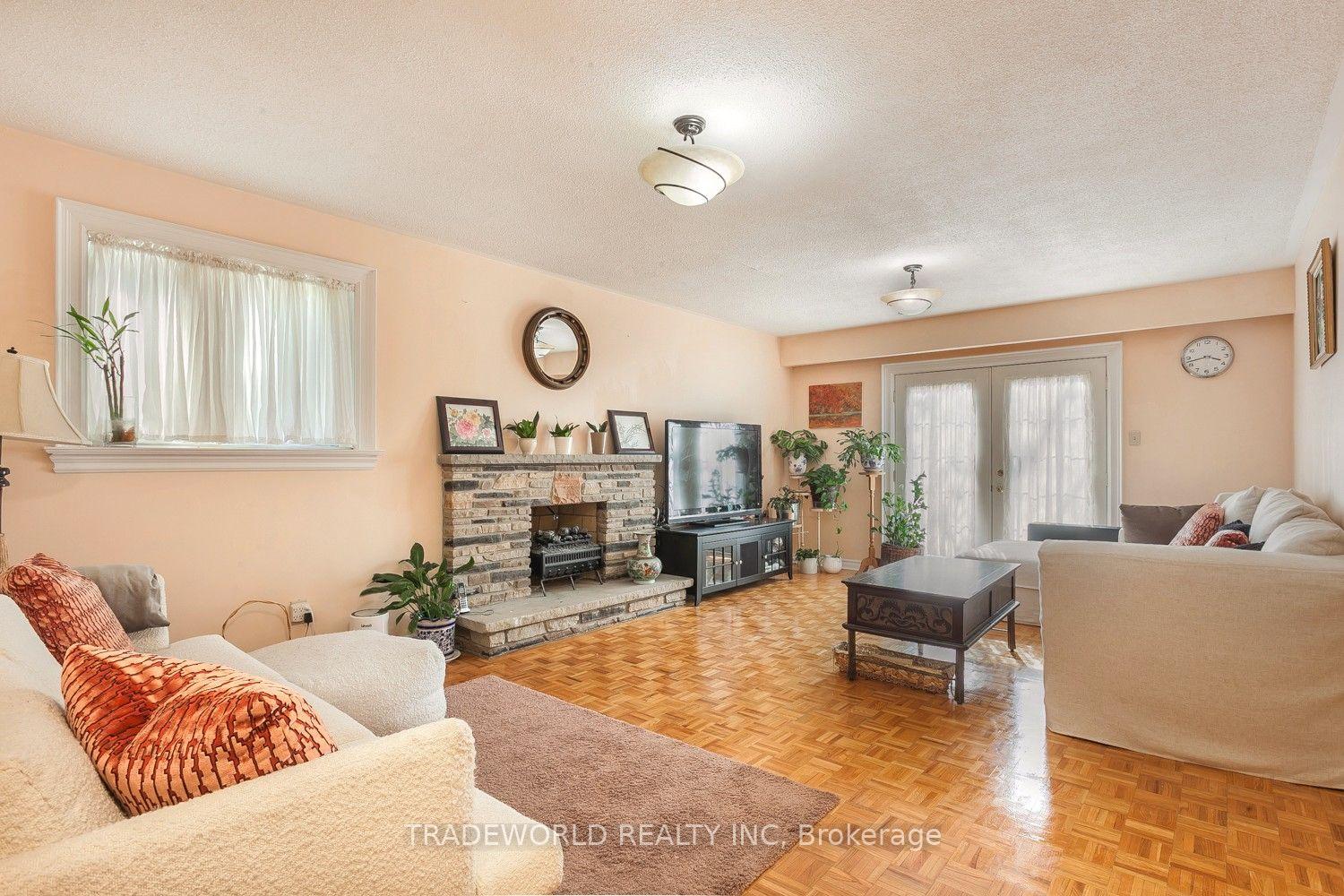 Photo 14 of 70 Fulbert Crescent, Scarborough, Agincourt South-Malvern West — HOMEH