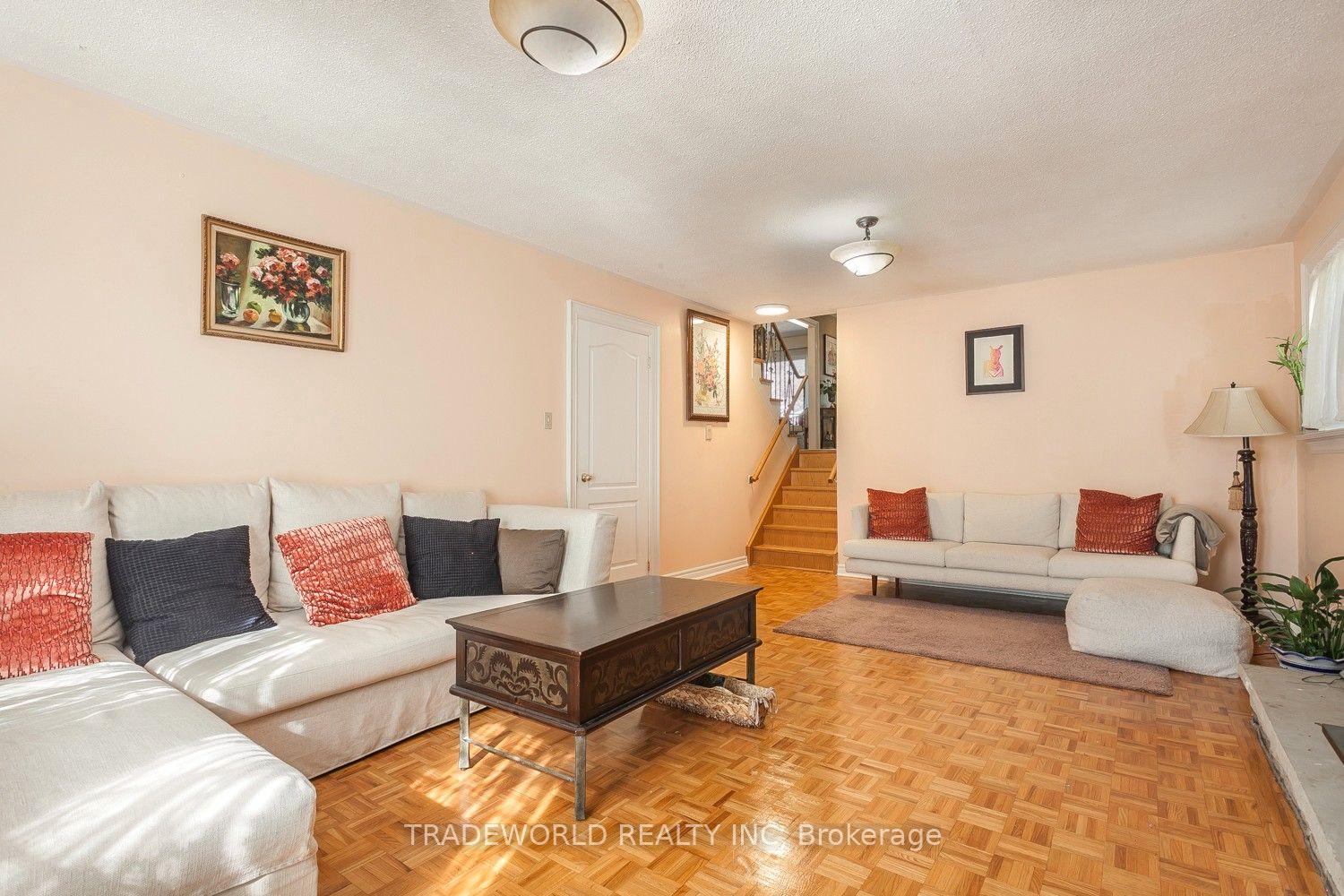 Photo 15 of 70 Fulbert Crescent, Scarborough, Agincourt South-Malvern West — HOMEH