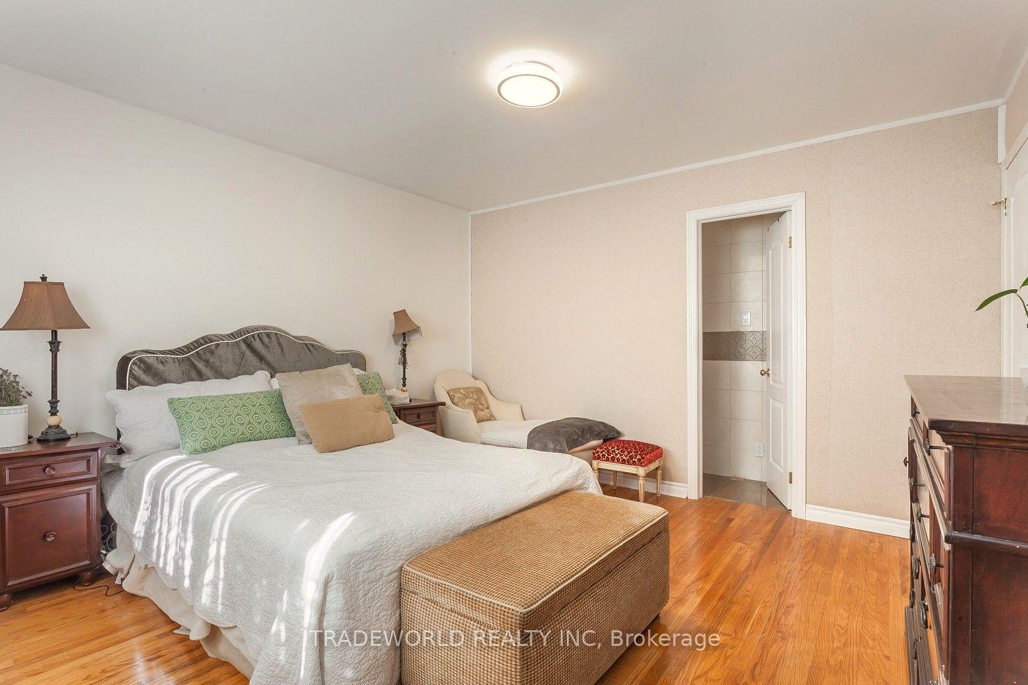 Photo 18 of 70 Fulbert Crescent, Scarborough, Agincourt South-Malvern West — HOMEH