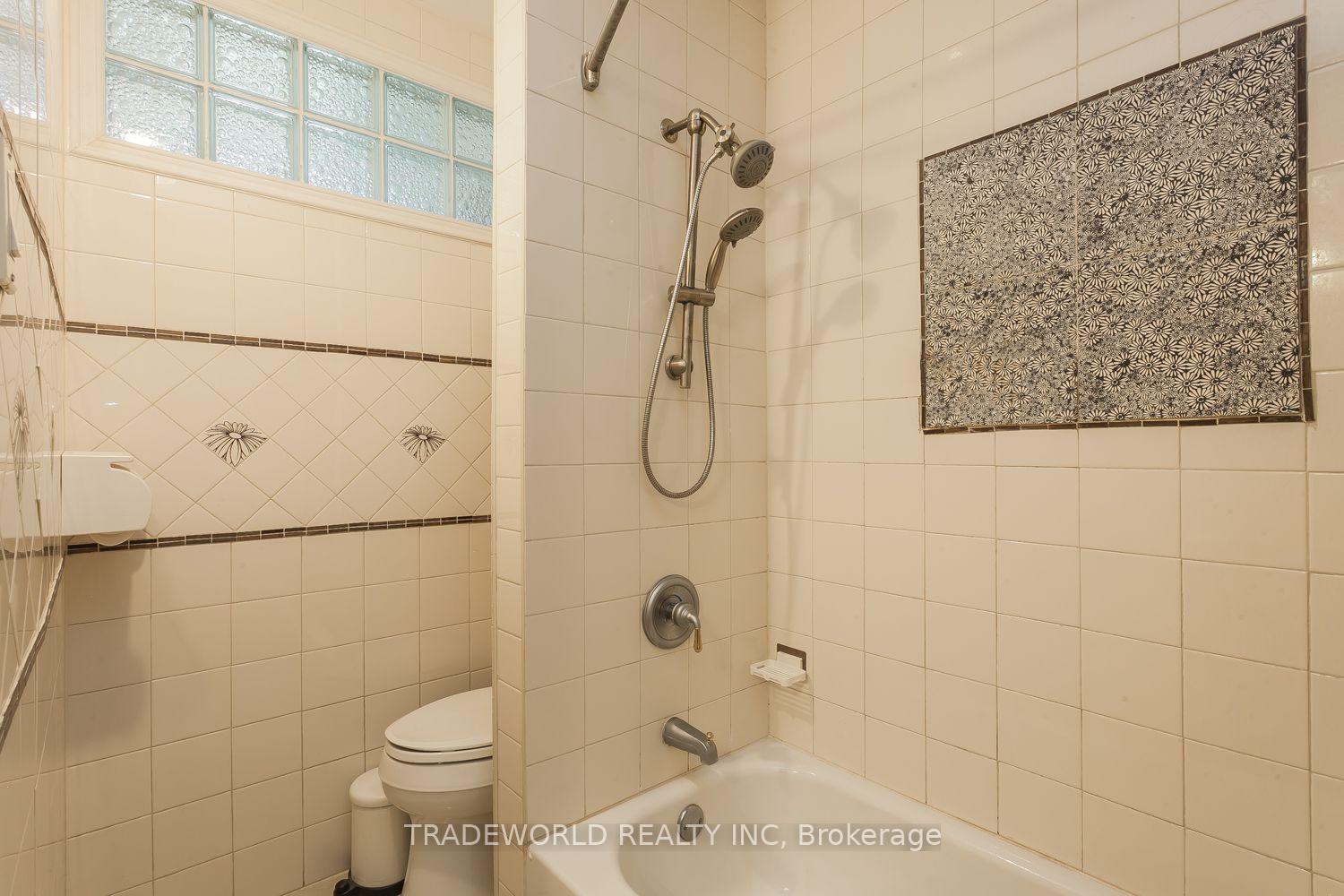 Photo 24 of 70 Fulbert Crescent, Scarborough, Agincourt South-Malvern West — HOMEH