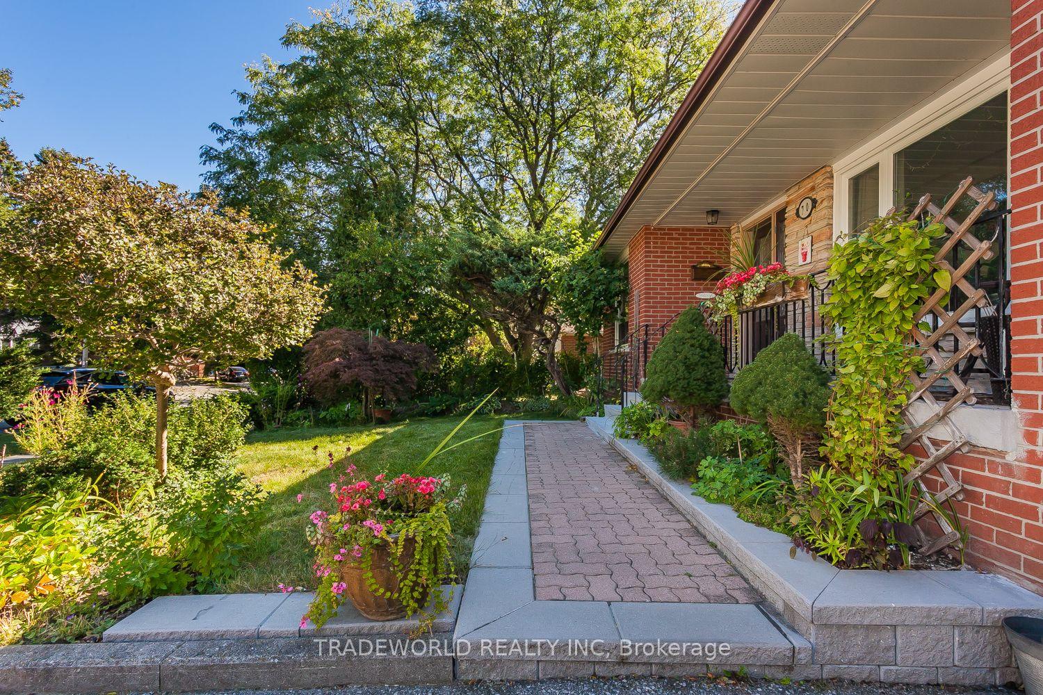 Photo 32 of 70 Fulbert Crescent, Scarborough, Agincourt South-Malvern West — HOMEH