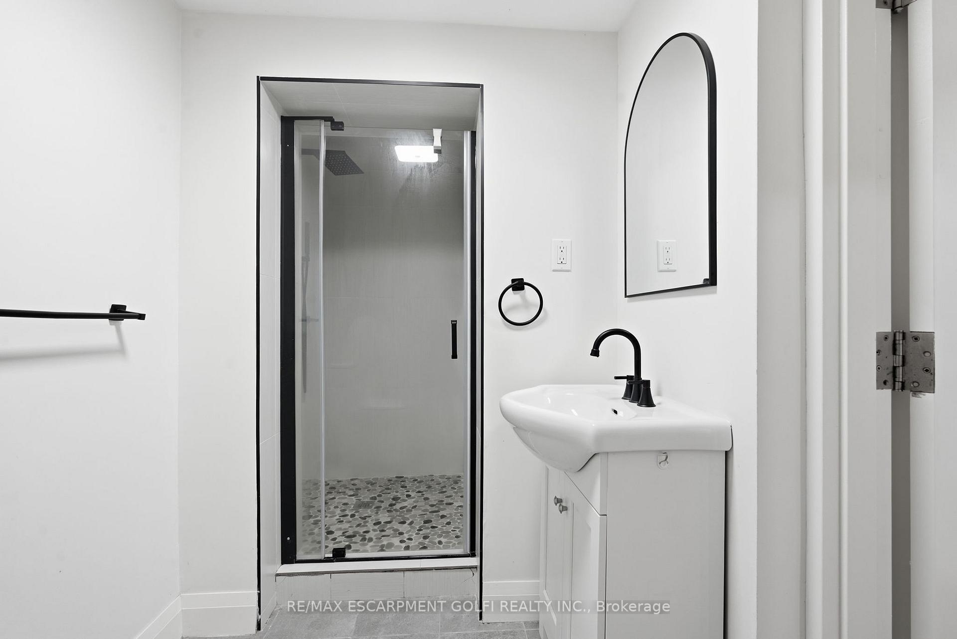 Photo 9 of Unit Lower, 47 Barrington Drive, Welland, Prince Charles — HOMEH