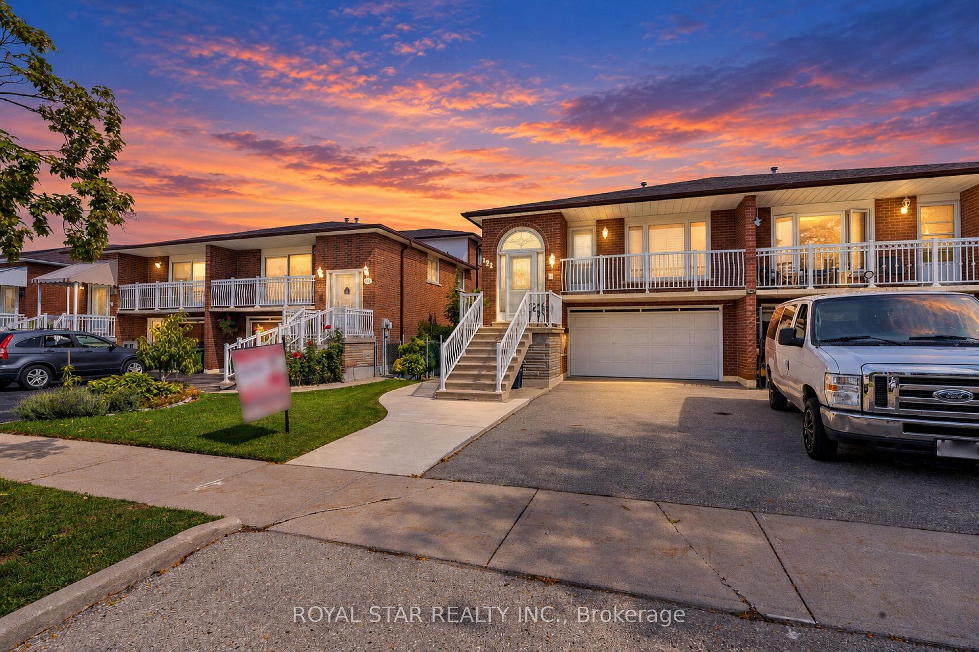 Photo 4 of 122 Sawmill Road, North York, Glenfield-Jane Heights — HOMEH