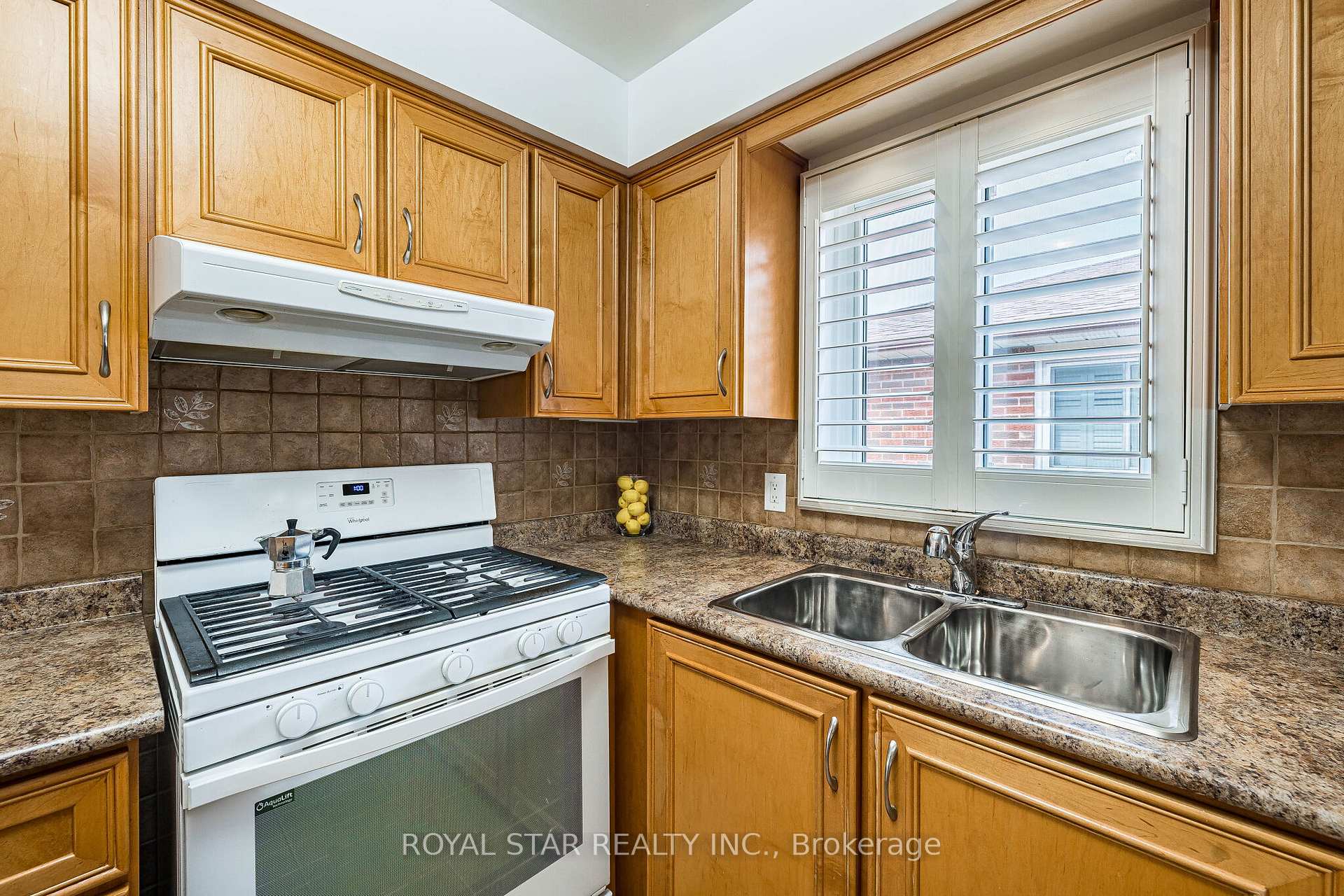 Photo 19 of 122 Sawmill Road, North York, Glenfield-Jane Heights — HOMEH