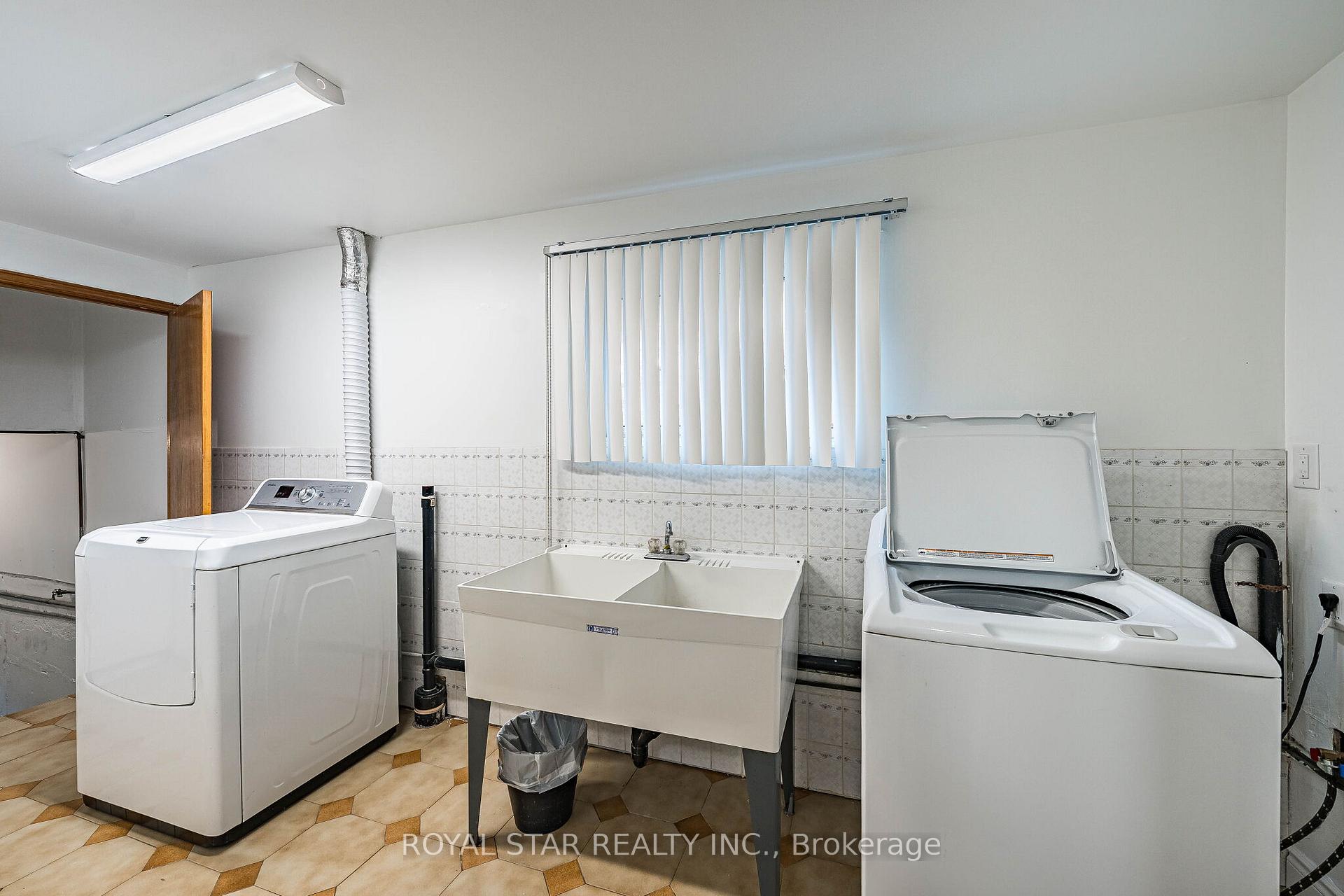 Photo 36 of 122 Sawmill Road, North York, Glenfield-Jane Heights — HOMEH
