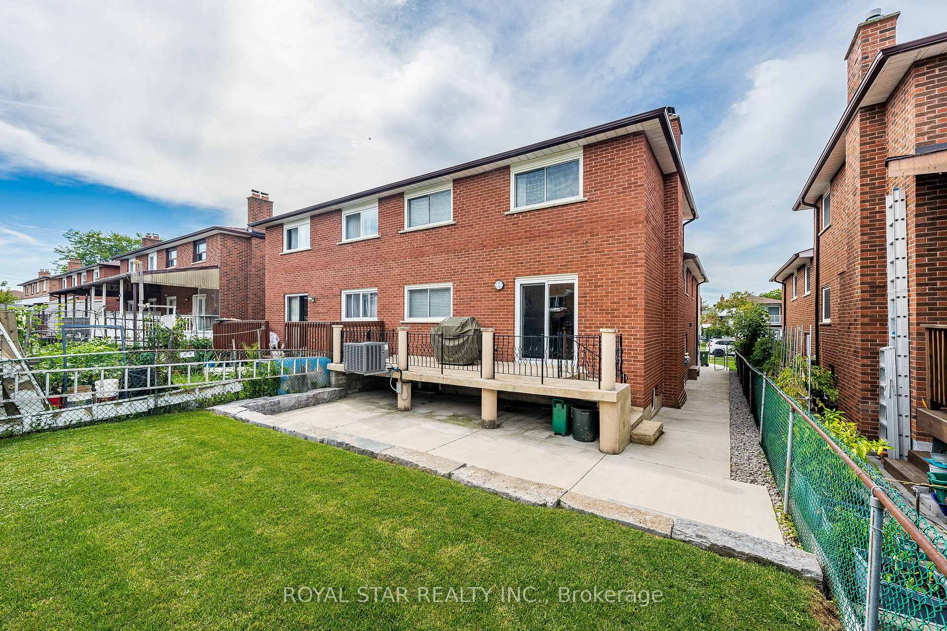 Photo 46 of 122 Sawmill Road, North York, Glenfield-Jane Heights — HOMEH