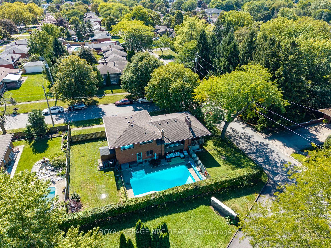 Photo 12 of 2 Glenbrae Avenue, St. Catharines, Burleigh Hill — HOMEH