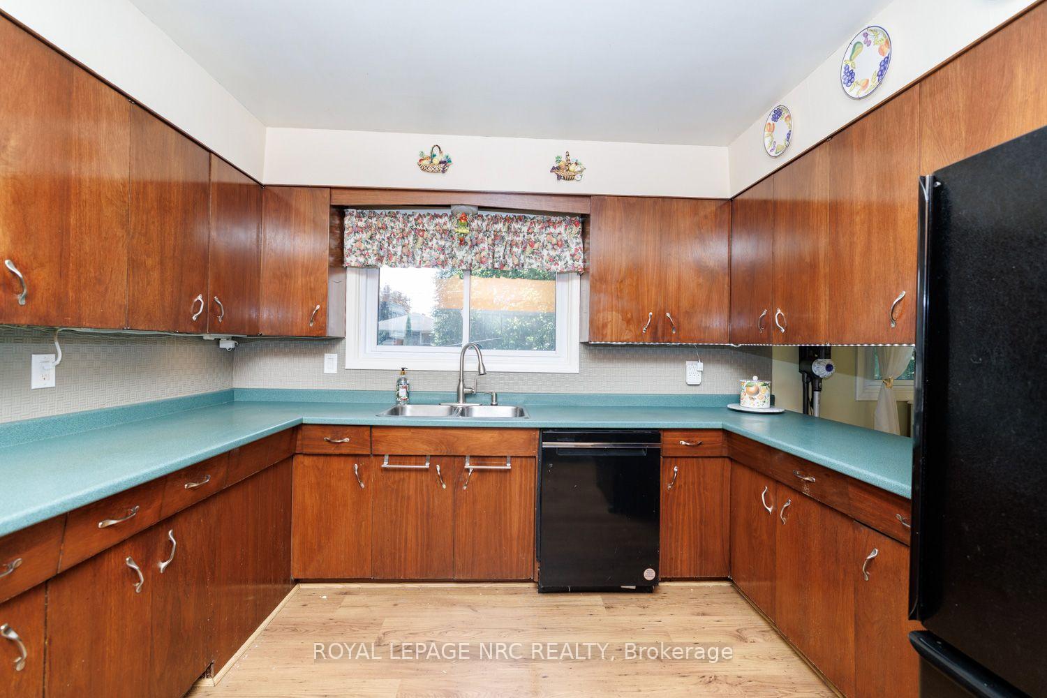 Photo 20 of 2 Glenbrae Avenue, St. Catharines, Burleigh Hill — HOMEH