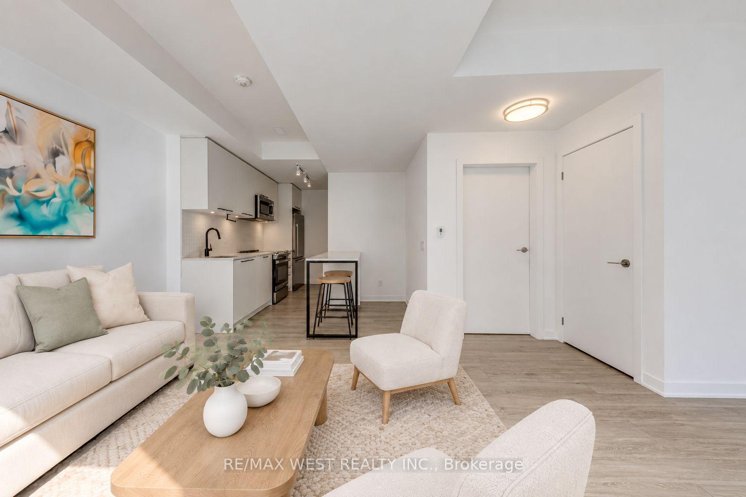 Photo 10 of Unit 3, 40 Ed Clark Gardens Boulevard, Toronto, Weston-Pellam Park — HOMEH