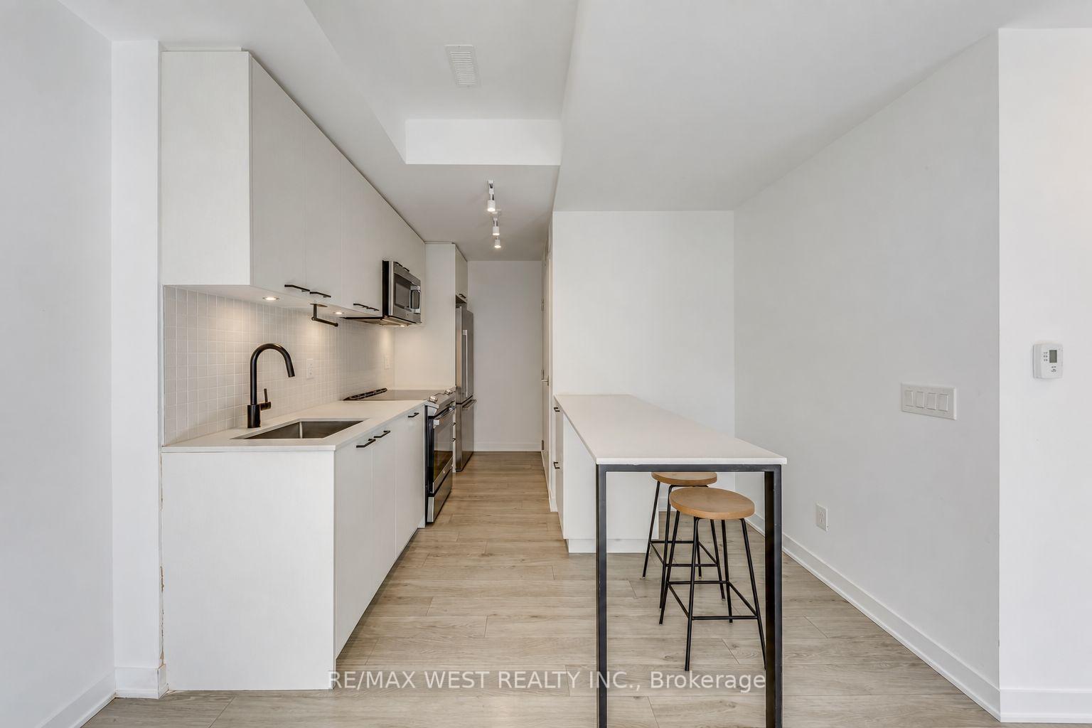 Photo 12 of Unit 3, 40 Ed Clark Gardens Boulevard, Toronto, Weston-Pellam Park — HOMEH