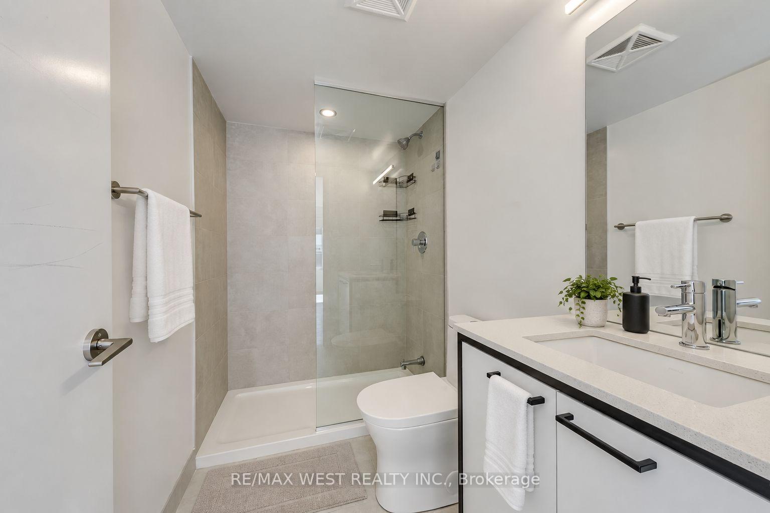 Photo 20 of Unit 3, 40 Ed Clark Gardens Boulevard, Toronto, Weston-Pellam Park — HOMEH