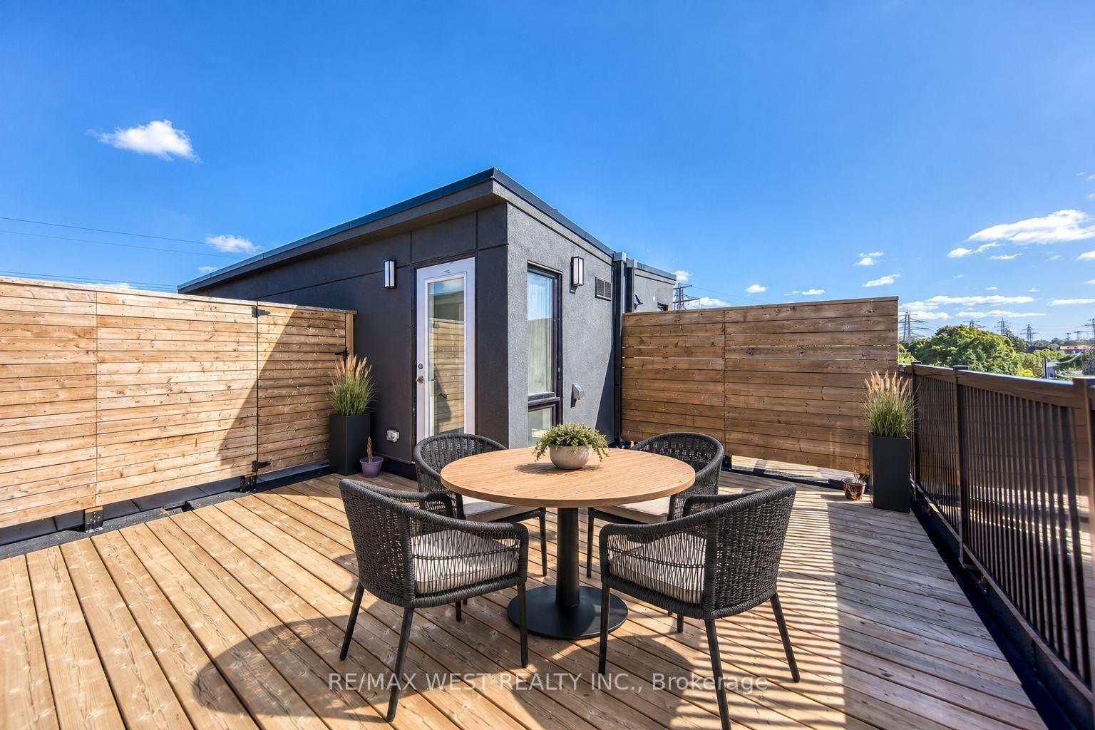 Photo 24 of Unit 3, 40 Ed Clark Gardens Boulevard, Toronto, Weston-Pellam Park — HOMEH