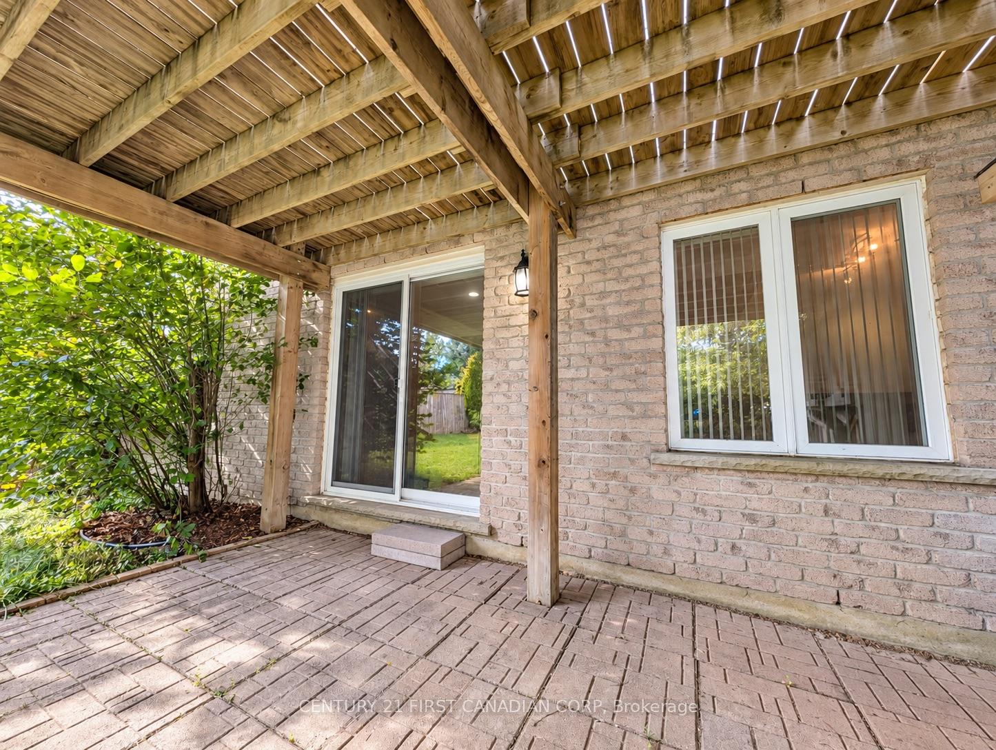 Front of Unit LOWER, 924 Guildwood Boulevard