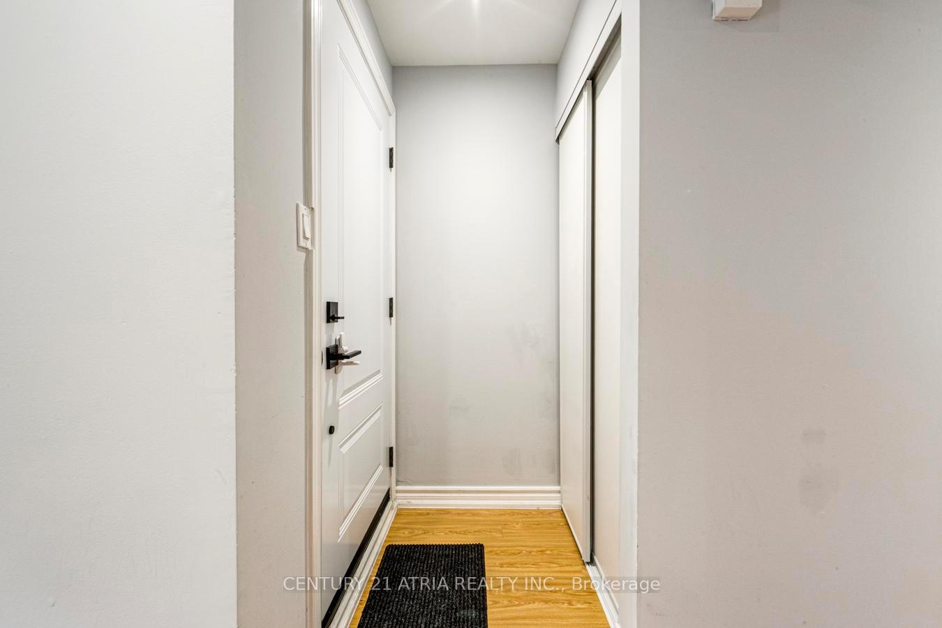 Photo 8 of Unit 938, 75 Weldrick Road E, Richmond Hill, Observatory — HOMEH