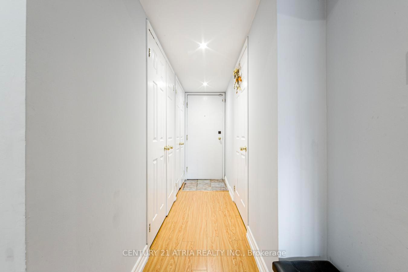 Photo 9 of Unit 938, 75 Weldrick Road E, Richmond Hill, Observatory — HOMEH