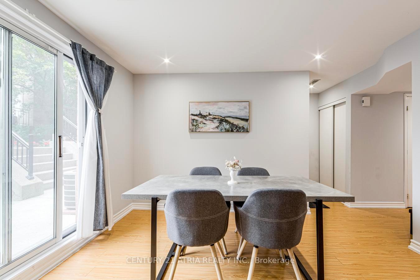 Photo 13 of Unit 938, 75 Weldrick Road E, Richmond Hill, Observatory — HOMEH