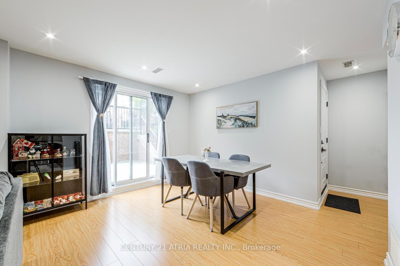 Photo 14 of Unit 938, 75 Weldrick Road E, Richmond Hill, Observatory — HOMEH
